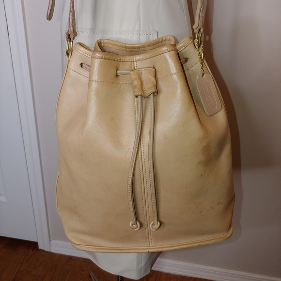 Coach vintage yellow/tan leather drawstring bucket bag 272-9933 - Picture 4 of 13